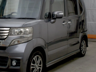 HONDA N BOX +