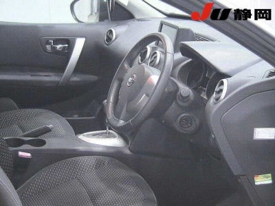 NISSAN DUALIS