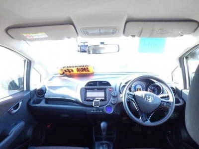 HONDA FIT SHUTTLE HYBRID