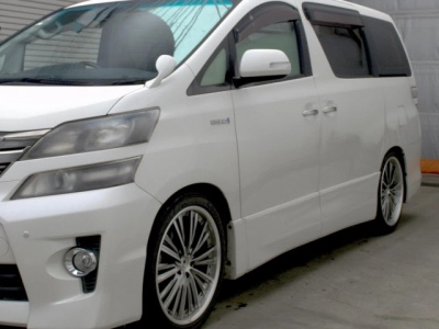 TOYOTA VELLFIRE