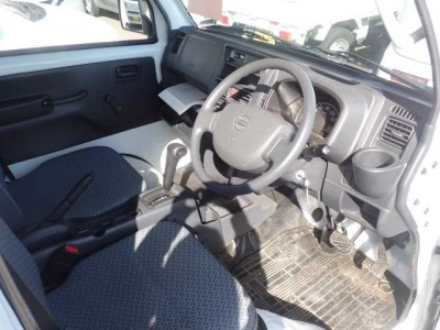 NISSAN NT100 CLIPPER