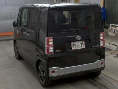 DAIHATSU WAKE