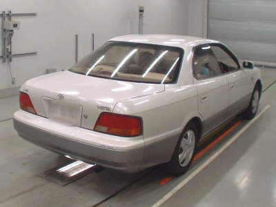 TOYOTA VISTA