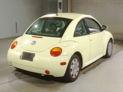 VOLKSWAGEN NEW BEETLE