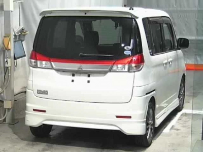 MITSUBISHI DELICA D:2