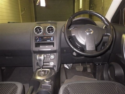 NISSAN DUALIS