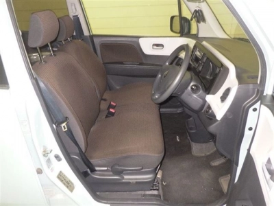 SUZUKI MRWAGON