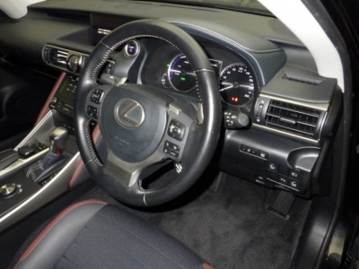 LEXUS IS