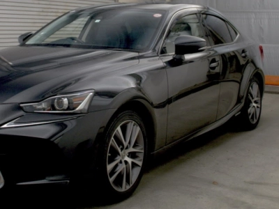 LEXUS IS