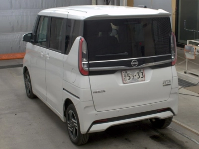 NISSAN ROOX