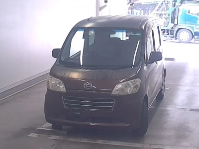 DAIHATSU TANTO EXE
