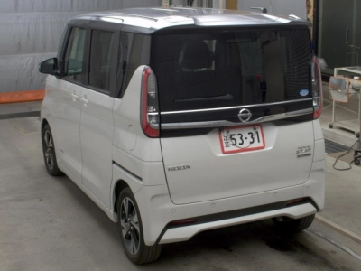 NISSAN ROOX