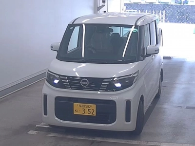 NISSAN ROOX
