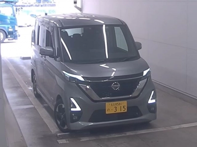 NISSAN ROOX