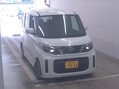 NISSAN ROOX