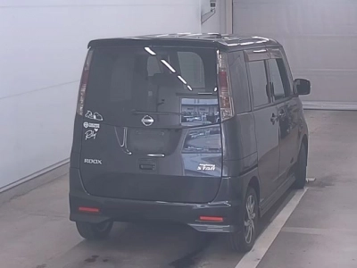 NISSAN ROOX