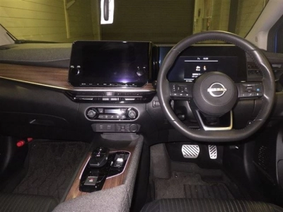 NISSAN AURA