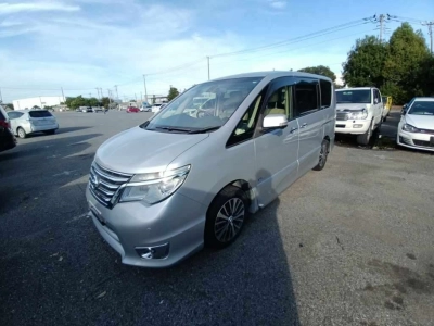 NISSAN SERENA