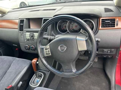 NISSAN TIIDA LATIO