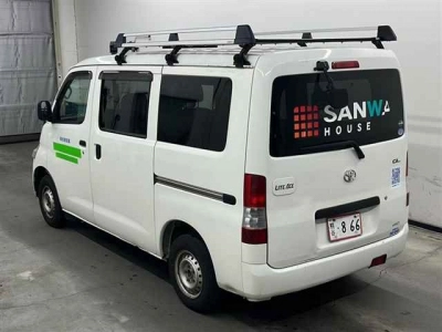 TOYOTA LITE ACE VAN