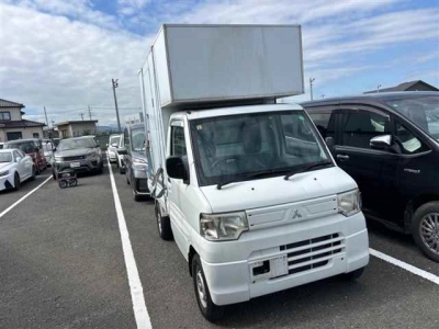 MITSUBISHI MINICAB TRUCK