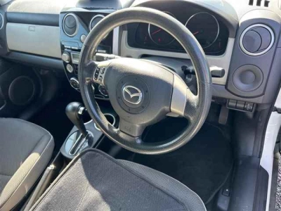 MAZDA VERISA