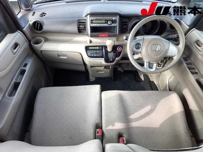 HONDA N BOX +