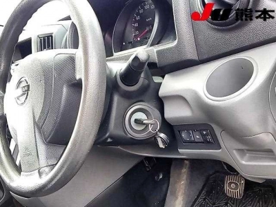 NISSAN NV200 VANETTE VAN