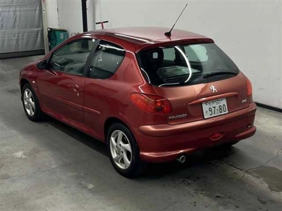 PEUGEOT 206