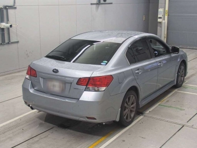 SUBARU LEGACY B4