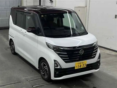 NISSAN ROOX