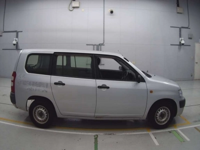 TOYOTA SUCCEED VAN