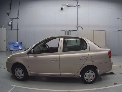 TOYOTA PLATZ