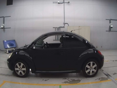 VOLKSWAGEN NEW BEETLE