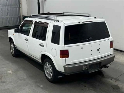 NISSAN RASHEEN