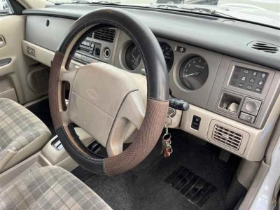 NISSAN RASHEEN
