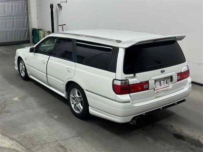 NISSAN STAGEA