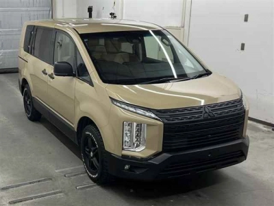 MITSUBISHI DELICA D:5