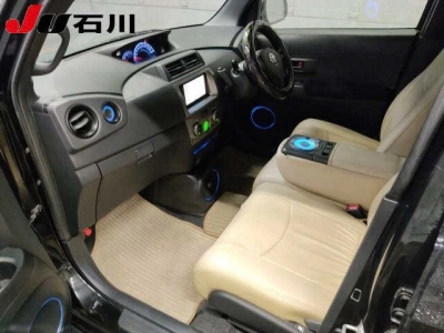 TOYOTA BB