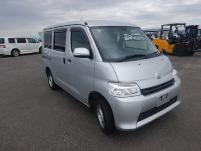TOYOTA TOWN ACE