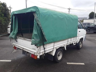 TOYOTA LITE ACE TRUCK