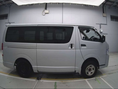 MAZDA BONGO BRAWNY VAN