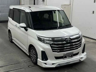 TOYOTA TANK