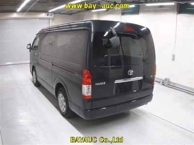 TOYOTA HIACE WAGON