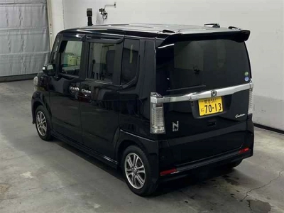 HONDA N BOX CUSTOM
