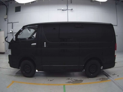 TOYOTA REGIUS VAN