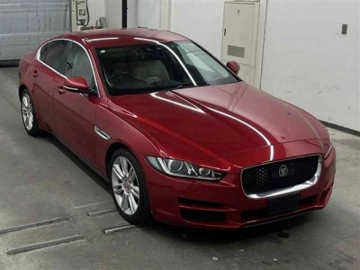 JAGUAR XE
