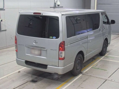 TOYOTA REGIUS VAN