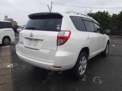 TOYOTA VANGUARD