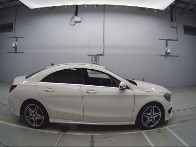 MERCEDES BENZ CLA